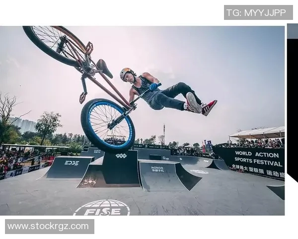 成都与南京极限运动队赛后复盘意识碰撞与战术分析